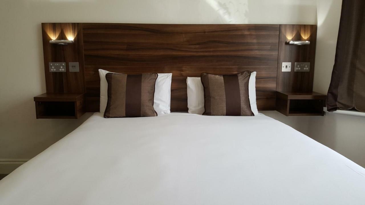 Heathrow-Windsor Guest House สลาว ภายนอก รูปภาพ