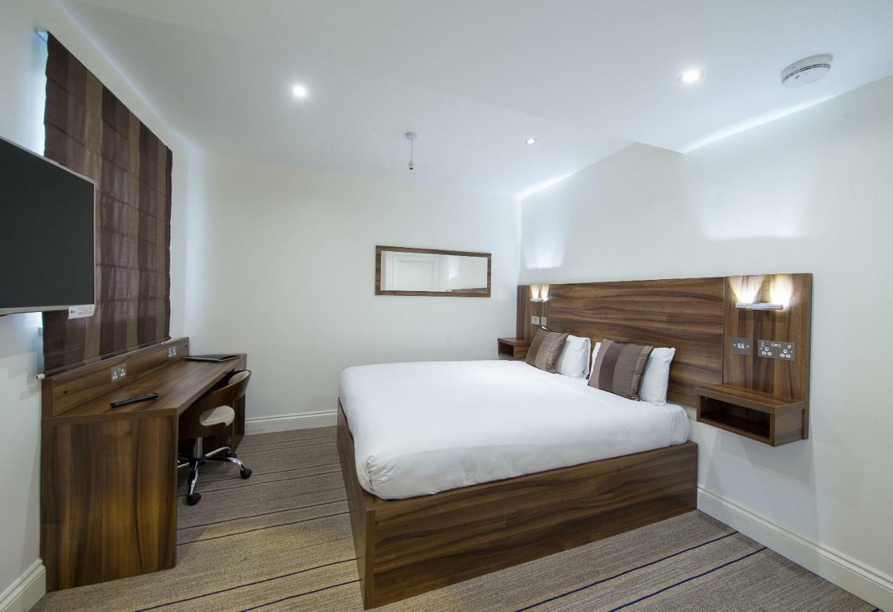 Heathrow-Windsor Guest House สลาว ภายนอก รูปภาพ