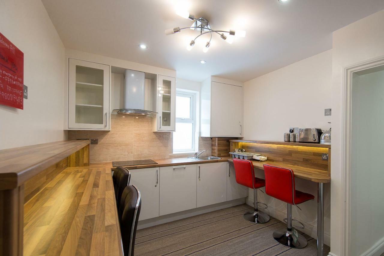 Heathrow-Windsor Guest House สลาว ภายนอก รูปภาพ